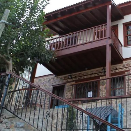Turka 3* אלאניה